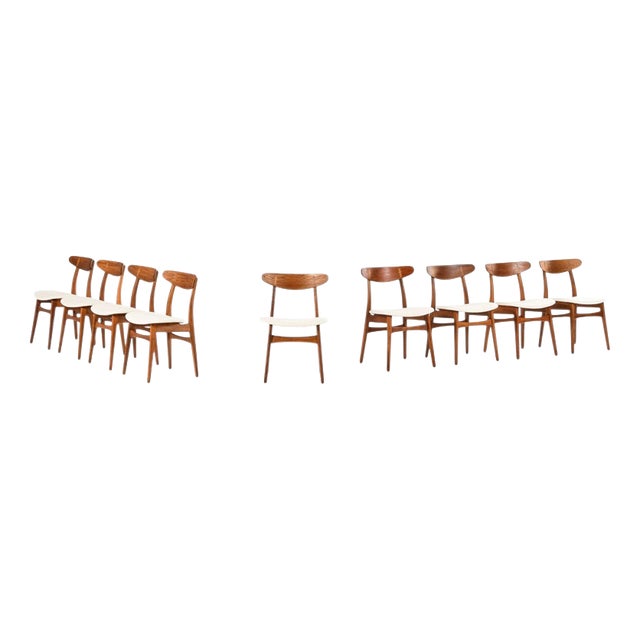 CH-30 Chairs in Oak and Wool attributed to Hans Wegner, 1954, Set of 9 For Sale