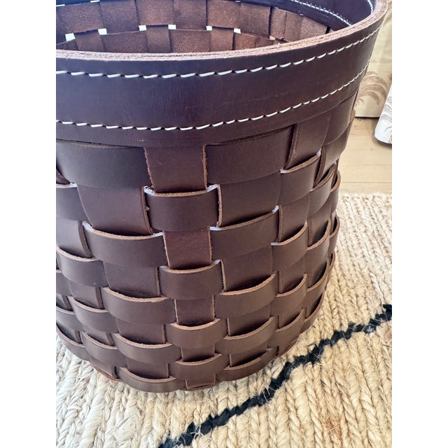 Contemporary Arte & Cuoio “Intrecci” Woven Leather Basket For Sale In New York - Image 6 of 8