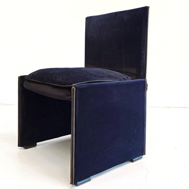 Modern Blue Velvet Model 401 Break Chairs by Mario Bellini for Cassina, 1980s, Set of 4 For Sale - Image 3 of 18