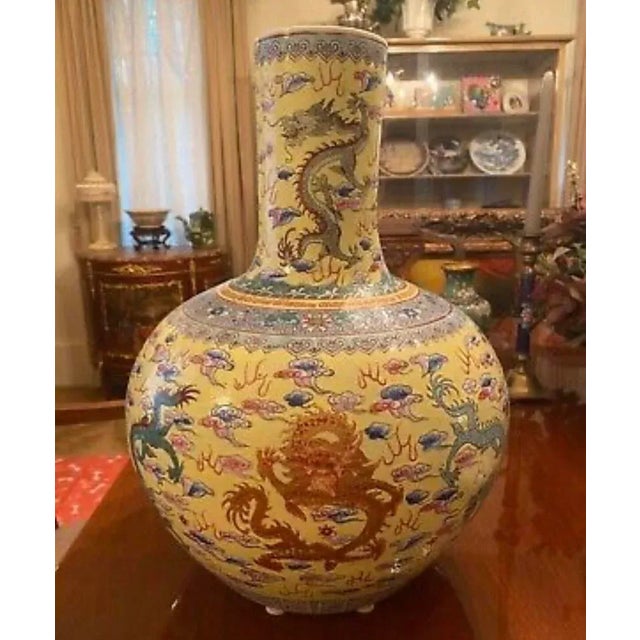 Large Mid 20th Century Yellow Chinese Export Famille Jaune Porcelain Bottle Vase With Dragons For Sale - Image 12 of 12