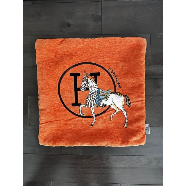 French Provincial Set of 2 Equestrian Horse Paris Style Decorative Pillow Cases 18” Square For Sale - Image 3 of 6