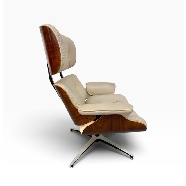 Mid-Century Modern Mid-Century Modern Plycraft Walnut Eames Style Lounge Chair & Ottoman For Sale - Image 3 of 9
