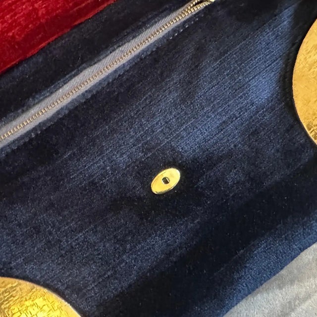 1970s Amazing Blue and Red Velvet and Brass Italian Shoulder Bag For Sale - Image 16 of 16