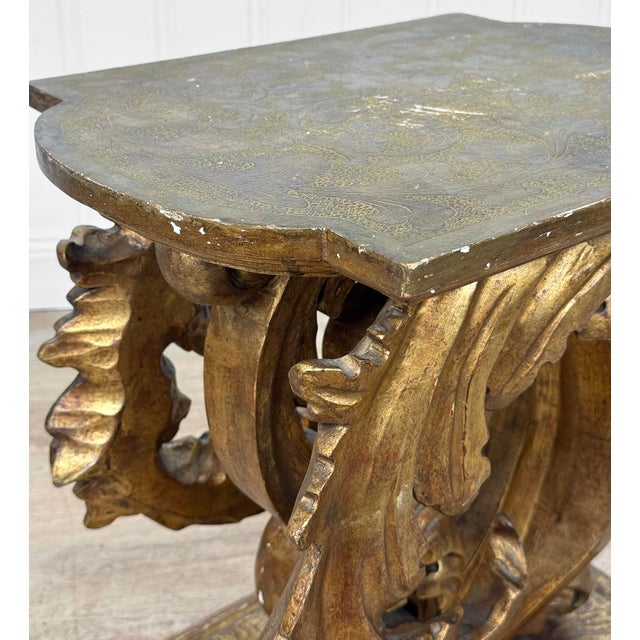 Gold Vintage Italian Rococo Gold Giltwood Acanthus Pedestal Side Table For Sale - Image 8 of 13