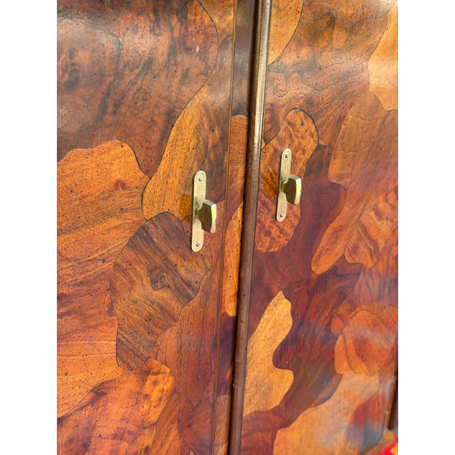 1970s American of Martinsville Credenza and China Cabinet Hutch Patchwood Olive Wood ' Camo' Cabinet For Sale - Image 10 of 14