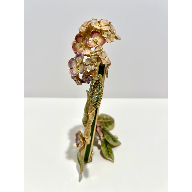 Paint Jay Strongwater Gail Hydrangea 5x7 Picture Frame Enamel Swarovski Crystal 18k Gold Pewter For Sale - Image 7 of 8