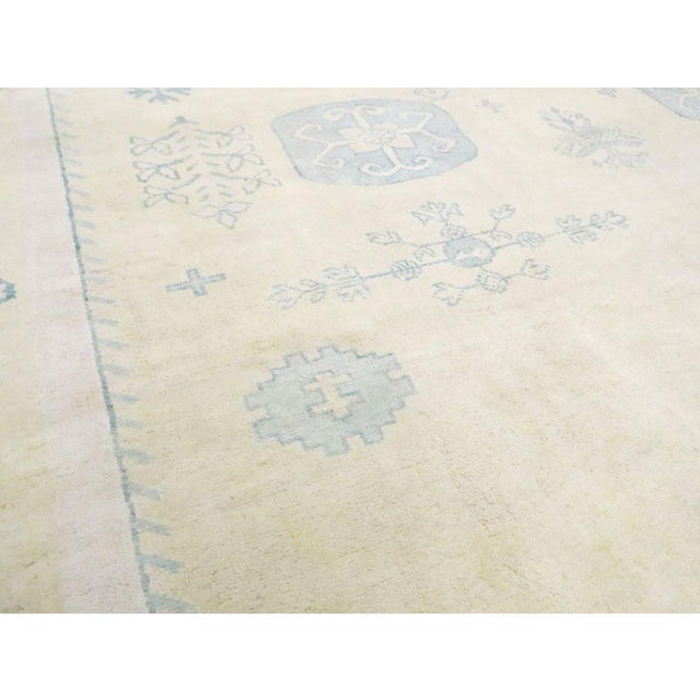Rustic Galerie Shabab Collection Mid-20th Century Indian Cotton Agra Carpet For Sale - Image 3 of 7