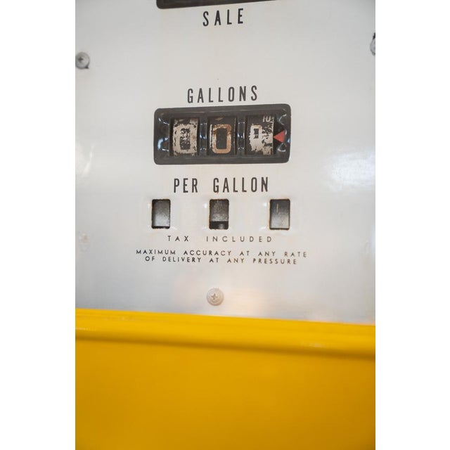 American Shell Petrol Station Pump, 1950s For Sale - Image 10 of 18