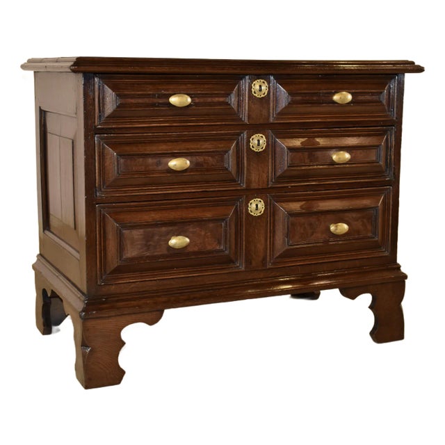 Early 18th Century English Oak Small Chest For Sale