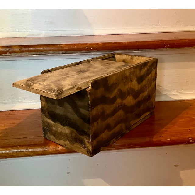 Antique 19th Century American Primitive Folk Art Paint Decorated Wood Candle Box With Smoke Pattern Design For Sale - Image 15 of 18