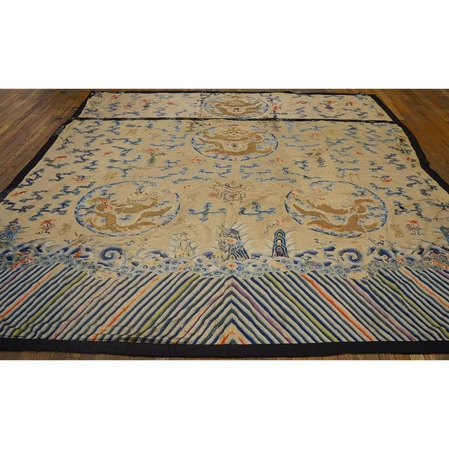 Early 19th Century 1820s Beige Medallion Dragon Antique Flat Weave Rug Silk Chinese Embroidery For Sale - Image 5 of 11