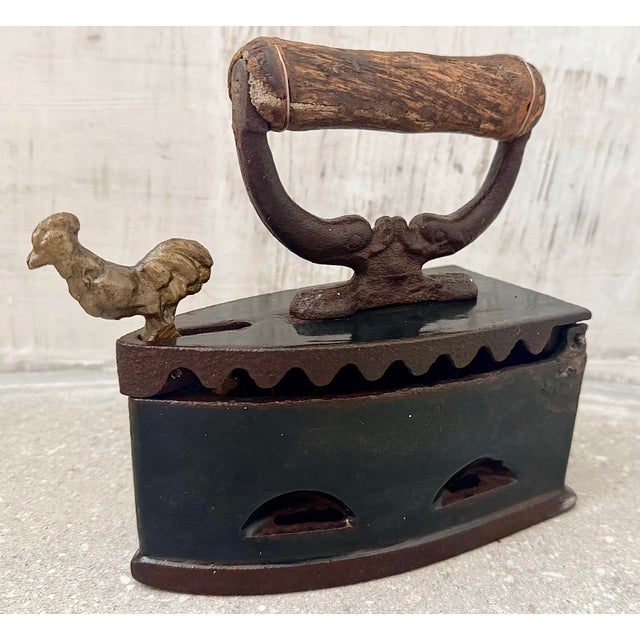 Antique Cast Iron, Enamel Coated Charcoal Box Iron Featuring a Wooden Handle & a Distinctive Brass Rooster-Shaped Latch For Sale - Image 4 of 12