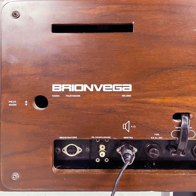 Italian Radiophonograph and Record Player by Achille and Pier Giacomo Castiglioni for Brionvega, 1960s For Sale - Image 17 of 18