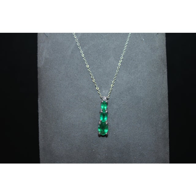 Oval Shape Drop Shape Emerald Diamond 18 Karat White Gold Chain Pendant Necklace For Sale - Image 4 of 15