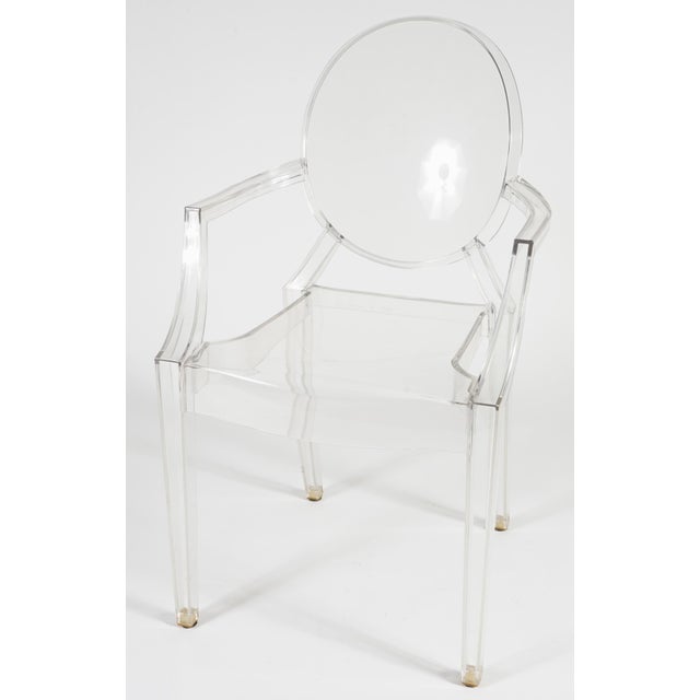 Vintage acrylic Louis Ghost Chair by Phillippe Starcke for Kartell. In excellent vintage condition.