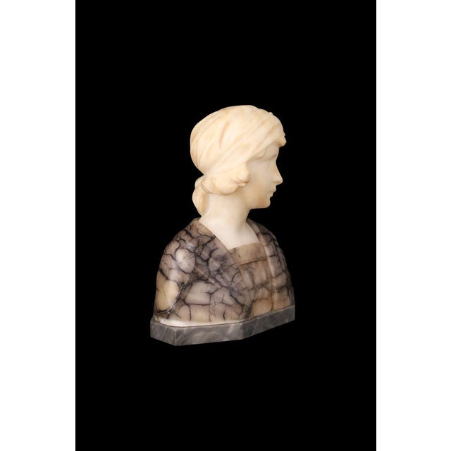 Gustave Van Vaerenbergh, Bust of a Young Girl, 1900s, Alabaster and Marble Sculpture For Sale - Image 11 of 16