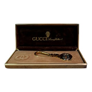 Vintage Gucci Gg Logo Gold Tone Key Fob With Original Box For Sale