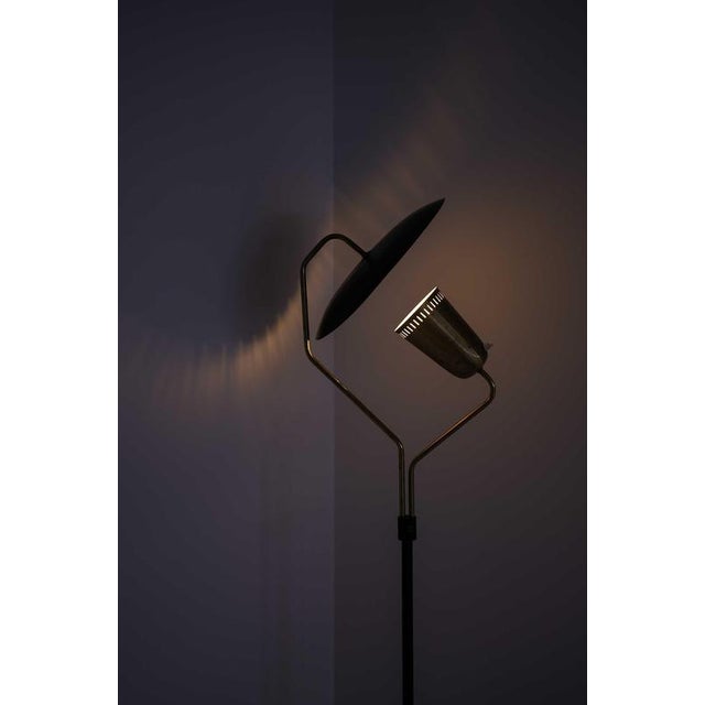 Scandinavian Modern Floor Lamp in Brass and Lacquer, 1950s For Sale - Image 11 of 12