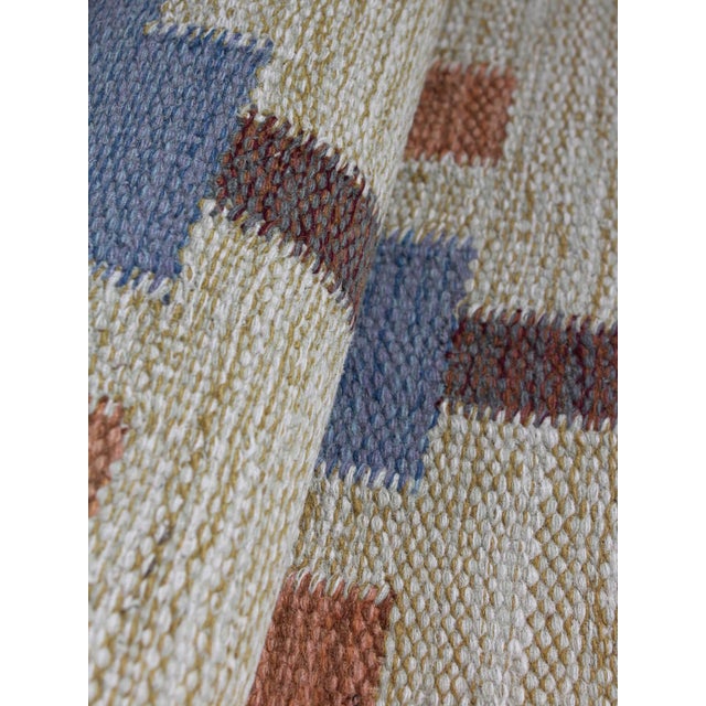 Textile Mid-Century Modern Swedish Geometric Wool Kilim Rug by Karin Jönsson, 1960 For Sale - Image 7 of 9