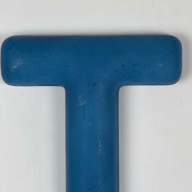 Vintage Large "R" & "T" Plastic Letter Signs in Purple and Teal Blue - Set of 2 For Sale In New York - Image 6 of 12