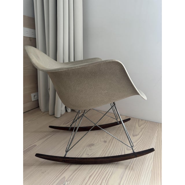 Elephant Grey Rocking Chair by Charles and Ray Eames for Herman Miller, 1965 For Sale - Image 18 of 18