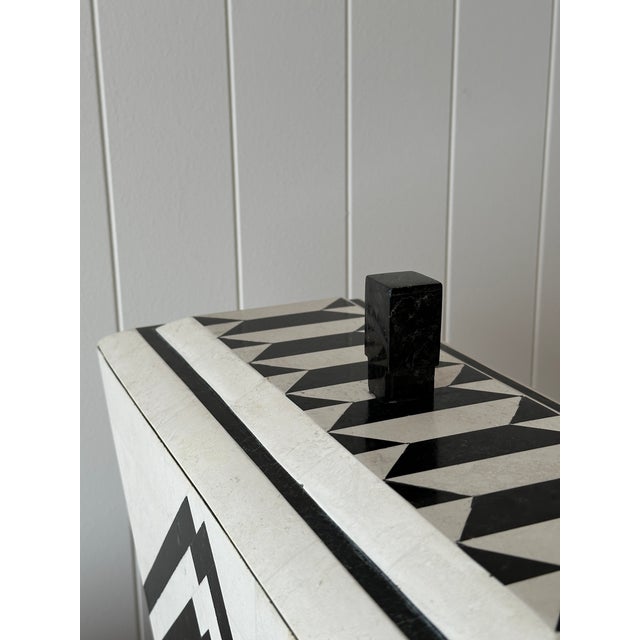 Vintage Maitland-Smith Tessellated Mactan Stone Box With Marble and Brass Inlay For Sale - Image 11 of 18