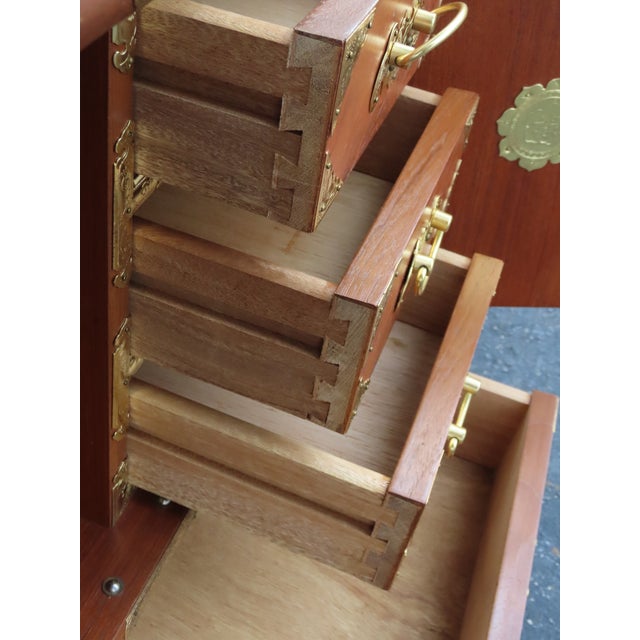 Asian Style Hollywood Regency Nightstands End Side Bedside Table Cabinet 6670 For Sale - Image 14 of 17