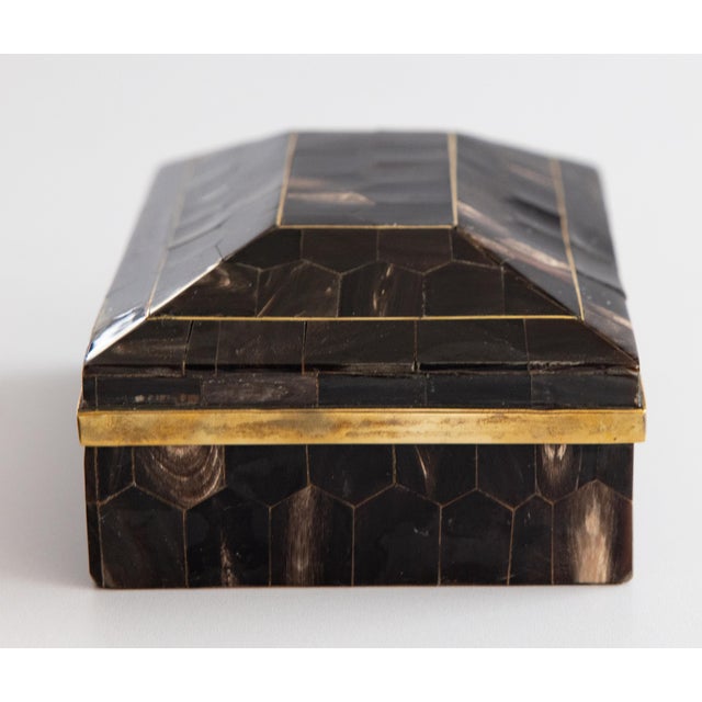 1920s Art Deco English Horn and Gilt Brass Box For Sale - Image 5 of 12