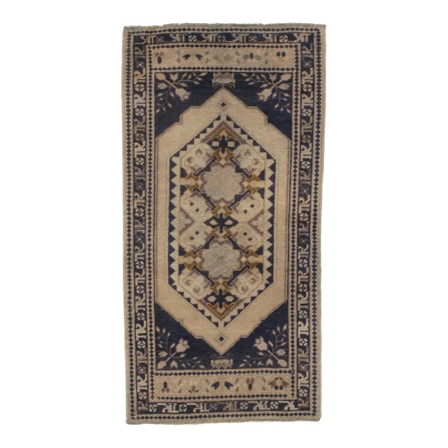 A Vintage Turkish Yastik Rug 1ft 9in X 3ft 7in For Sale