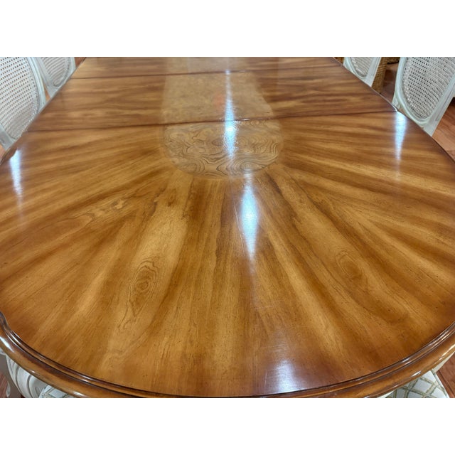 Late 20th Century French Provincial Oval Dining Table With 8 Chairs – Cream Painted Base & Figured Wood Top For Sale - Image 10 of 12