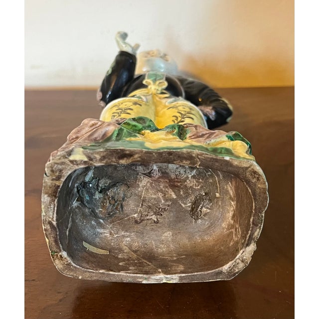 Antique Chinese Export Kangxi Famille Noir Porcelain Figure of an Attendant For Sale - Image 11 of 12