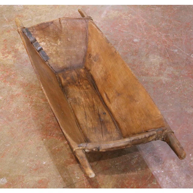 19th Century French Elm Dough Bowl With Hand-Carved Handle For Sale - Image 4 of 8