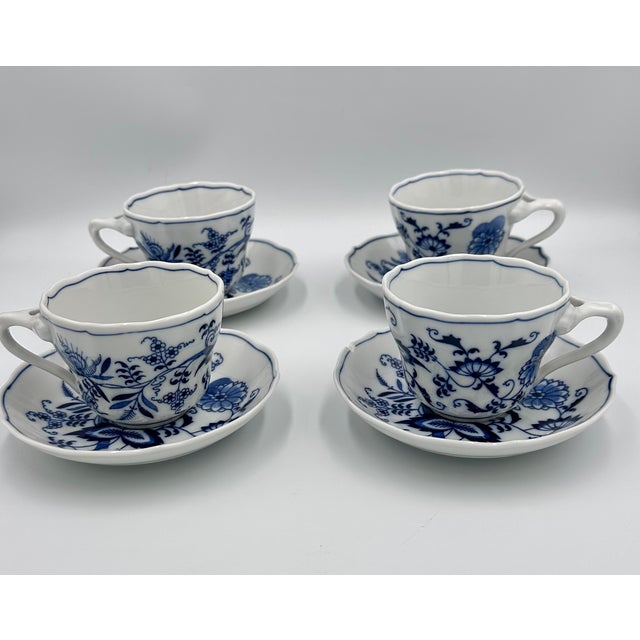 1950s 1950's Danube Blue Onion Blue & White 8pc Cup & Saucer Set Ribbon Hallmark Logo For Sale - Image 5 of 9