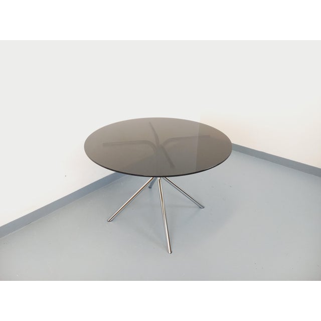 Vintage Round Dining Table in Acrylic Glass and Chrome-Plated Metal, 1970s For Sale - Image 3 of 18