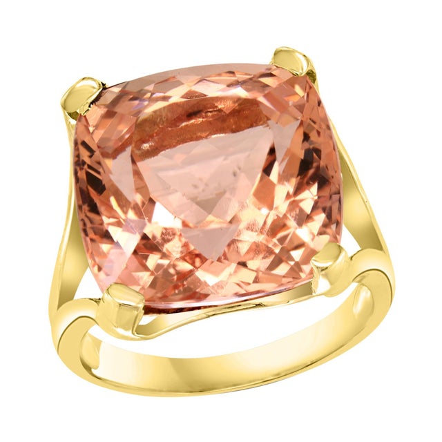 16 Carat Cushion Shape Morganite Cocktail Ring 14 Karat Yellow Gold Estate For Sale - Image 15 of 18
