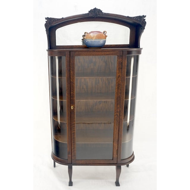 Carved Oak Mirrored Gallery Top Curved Glass Display Curio Showcase Cabinet For Sale - Image 4 of 12