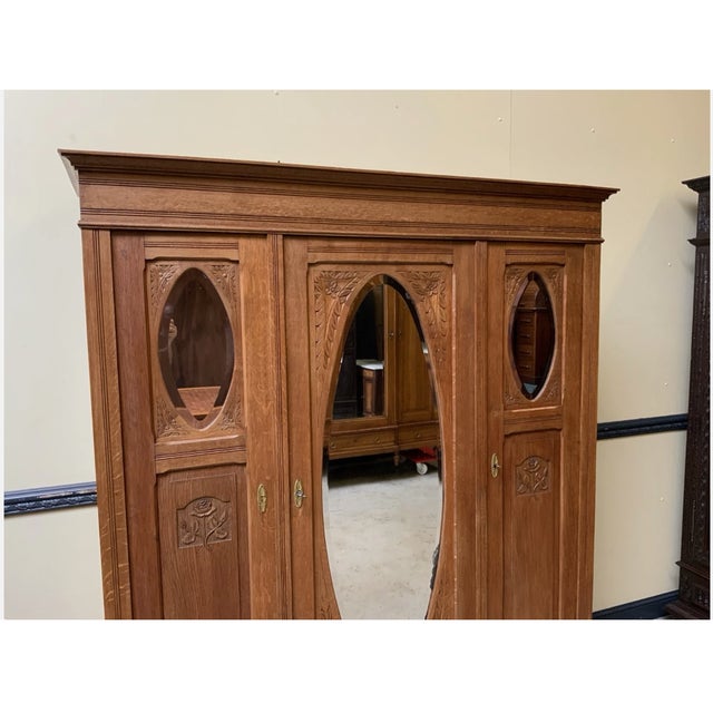 Antique Art Nouveau Wardrobe in Oak, 1910 For Sale - Image 3 of 11