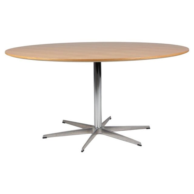 Brown Dining Table in Circular Oak by Piet Hein for Fritz Hansen For Sale - Image 8 of 8