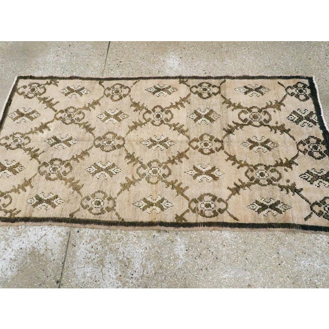 Galerie Shabab Collection Mid-20th Century Turkish Anatolian Throw Rug For Sale - Image 4 of 6