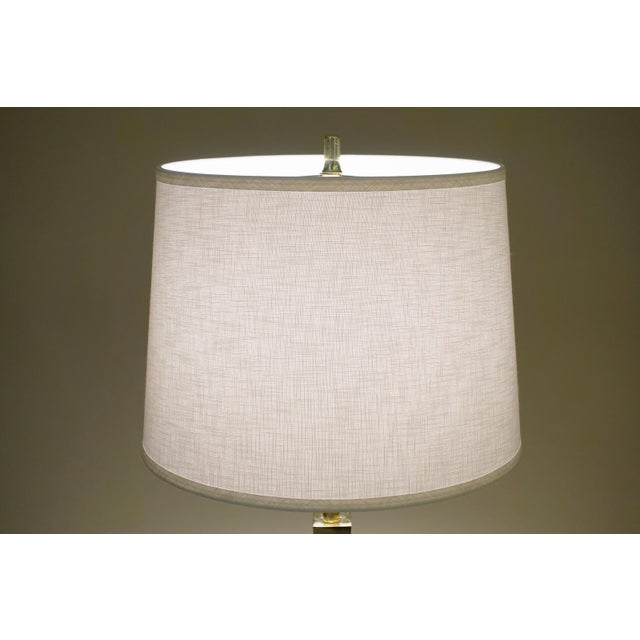 1970s Laurel Mid Century Modern Pyramid Brass Wood Table Lamp Montagna Grillo Tonello Italy High Society For Sale - Image 11 of 12