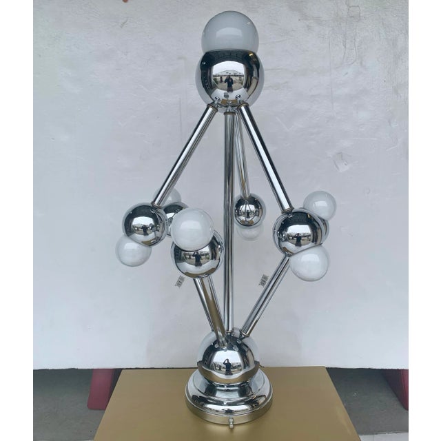 Mid-Century Modern 1960’s Atomic Space Age Era Atomium Chrome Table Lamp For Sale - Image 3 of 9
