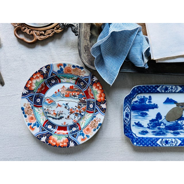 Japanese 1950s Japanese Imari Style Dinner Plate Kutani Ware Hand Painted Gold Rim 9 7/8 Inch Vintage For Sale - Image 3 of 12