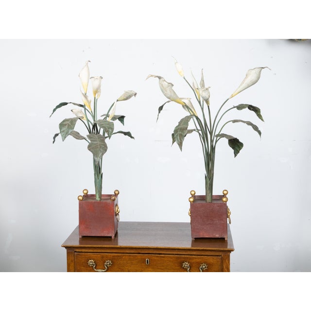 Early 20th Century Pair of Italian 1930s Tôle Calla Lillies Sculptures in Red and Gold Containers For Sale - Image 5 of 12