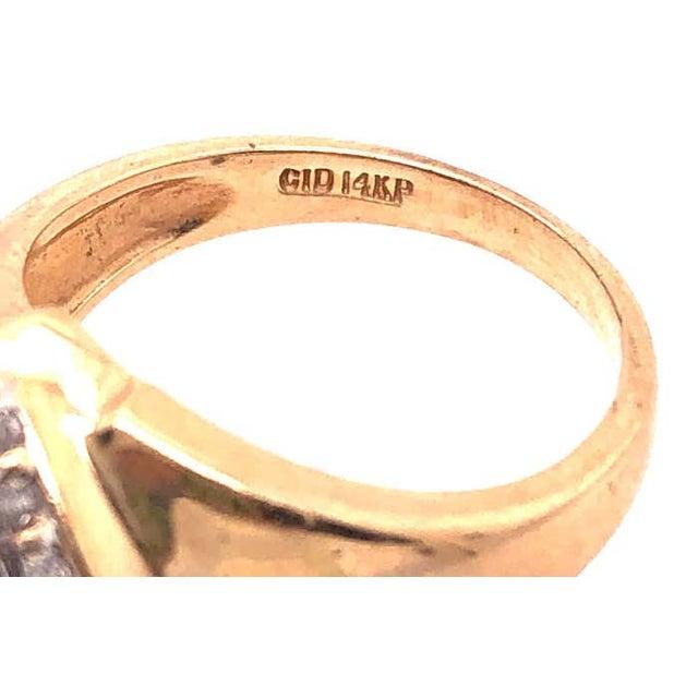 14 Karat Yellow Gold Fashion Ring With Amethyst and Round Diamond, Size 5 For Sale - Image 4 of 7