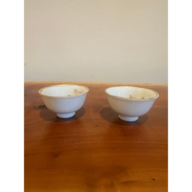 Asian Pair of Tiny Vintage Hand-Painted Porcelain Cups/Bowls For Sale - Image 3 of 4