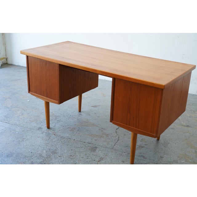 Danish Modern Teak Double-Pedestal Desk in the Style of Arne Vodder For Sale In Las Vegas - Image 6 of 17