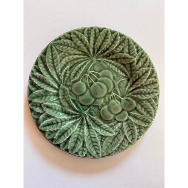 Late 20th Century Set of 6 Green Bordallo Pinheiro Majolica Salad or Dessert Plates From Portugal For Sale In Washington DC - Image 6 of 10