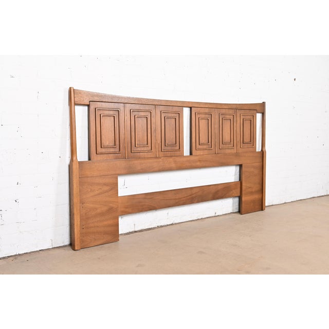 Broyhill Sculptra MidCentury Modern Walnut King Size Headboard, 1960s