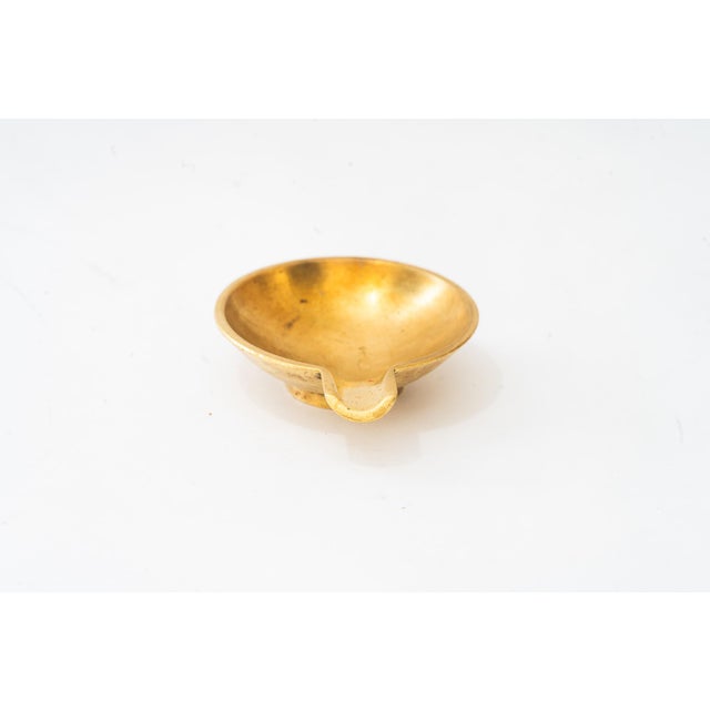 Mid-Century Modern Vintage Ashtray in Brass, 1950s For Sale - Image 3 of 5