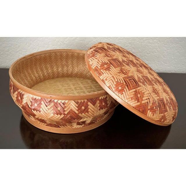 Circa 1970 Nicely-Sized Lidded Round Rattan Sewing / Whatnot Basket Box For Sale - Image 9 of 17
